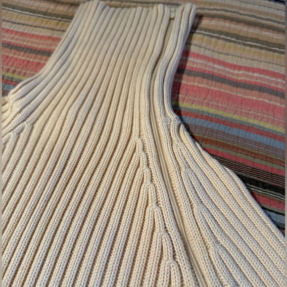 Banana Republic Cream Ribbed Turtleneck Sweater - Picture 5 of 12